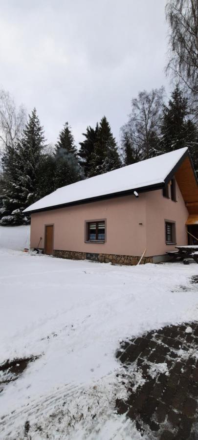 Domek Przy Zlotym Groniu อิสเตบนา ภายนอก รูปภาพ