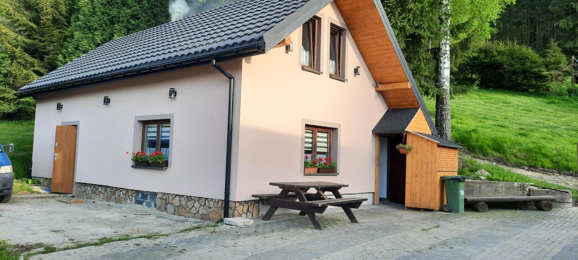 Domek Przy Zlotym Groniu อิสเตบนา ภายนอก รูปภาพ